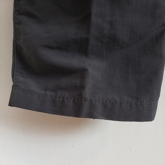 The North Face Convertable Pants To Shorts Grey Cargo Woman Size 6 EUC - Picture 14 of 16